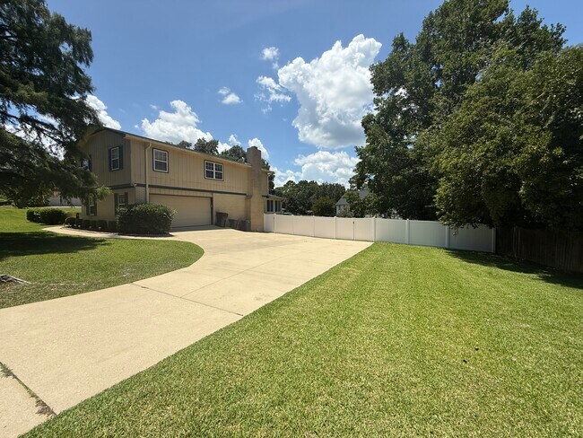 Building Photo - 3726 Wicklow Cir