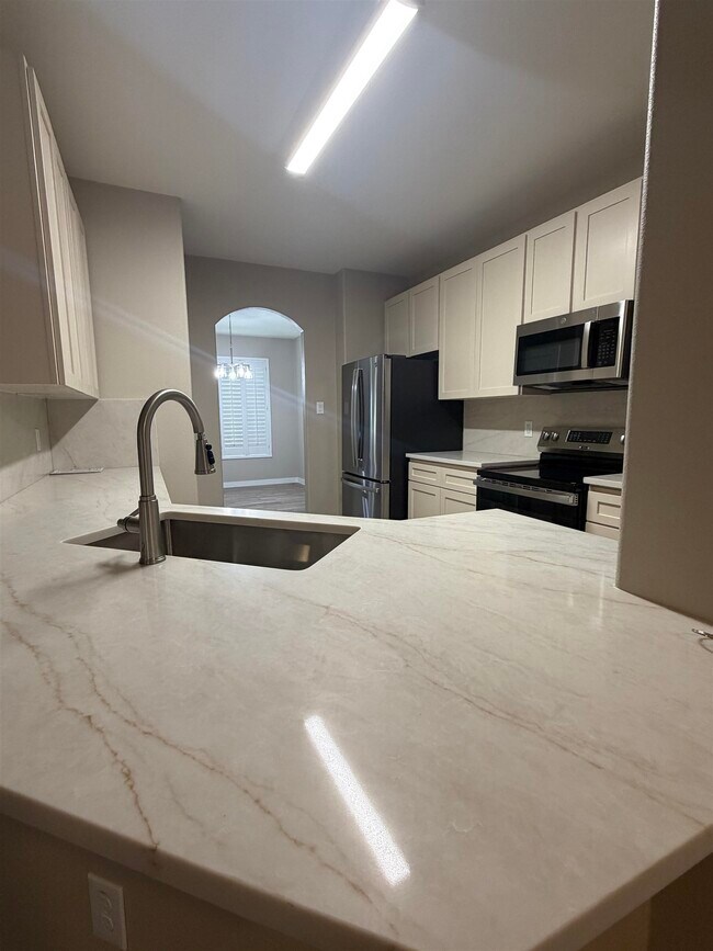 Building Photo - 3104 Quintero St