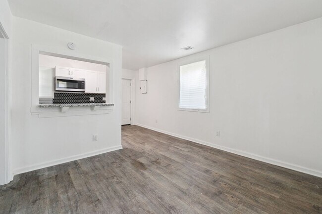 Foto del edificio - 1098 Smith St SW