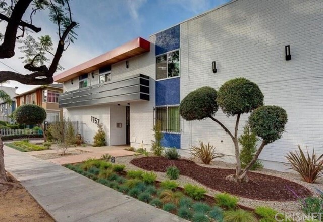 Primary Photo - 1757 N Kingsley Dr
