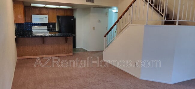 Photo - 819 N College Ave Apartment