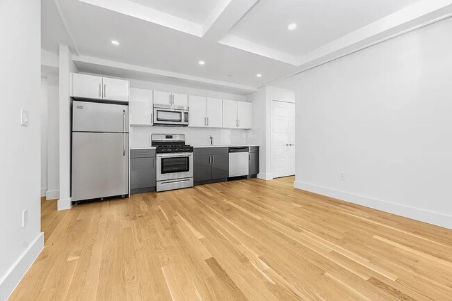 Building Photo - 96 Steuben St