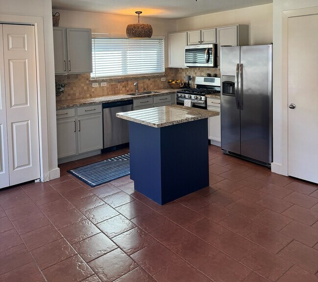 Foto del edificio - 6118 Spruce Bough Ct