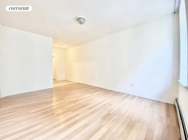 Foto del edificio - 524 W 50th St