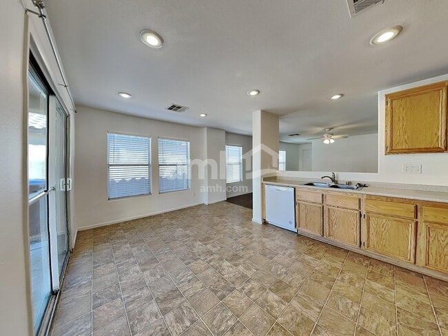 Foto del edificio - 3408 E Palatine Hills Ave