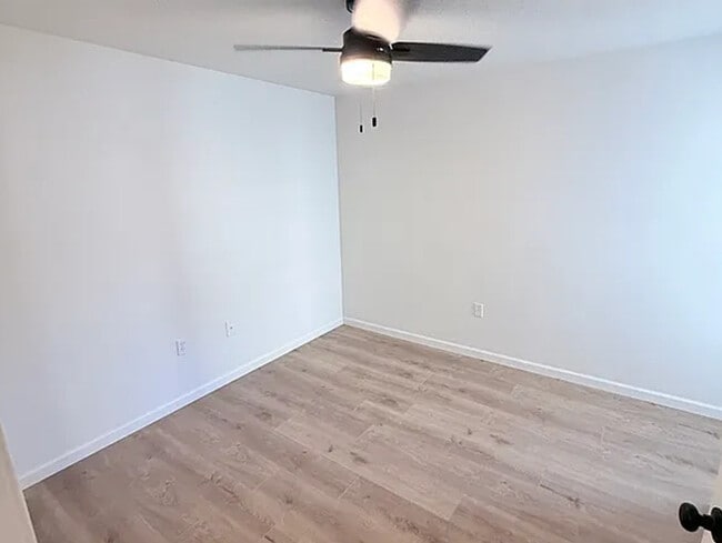 Building Photo - 70-110 S Haskell St