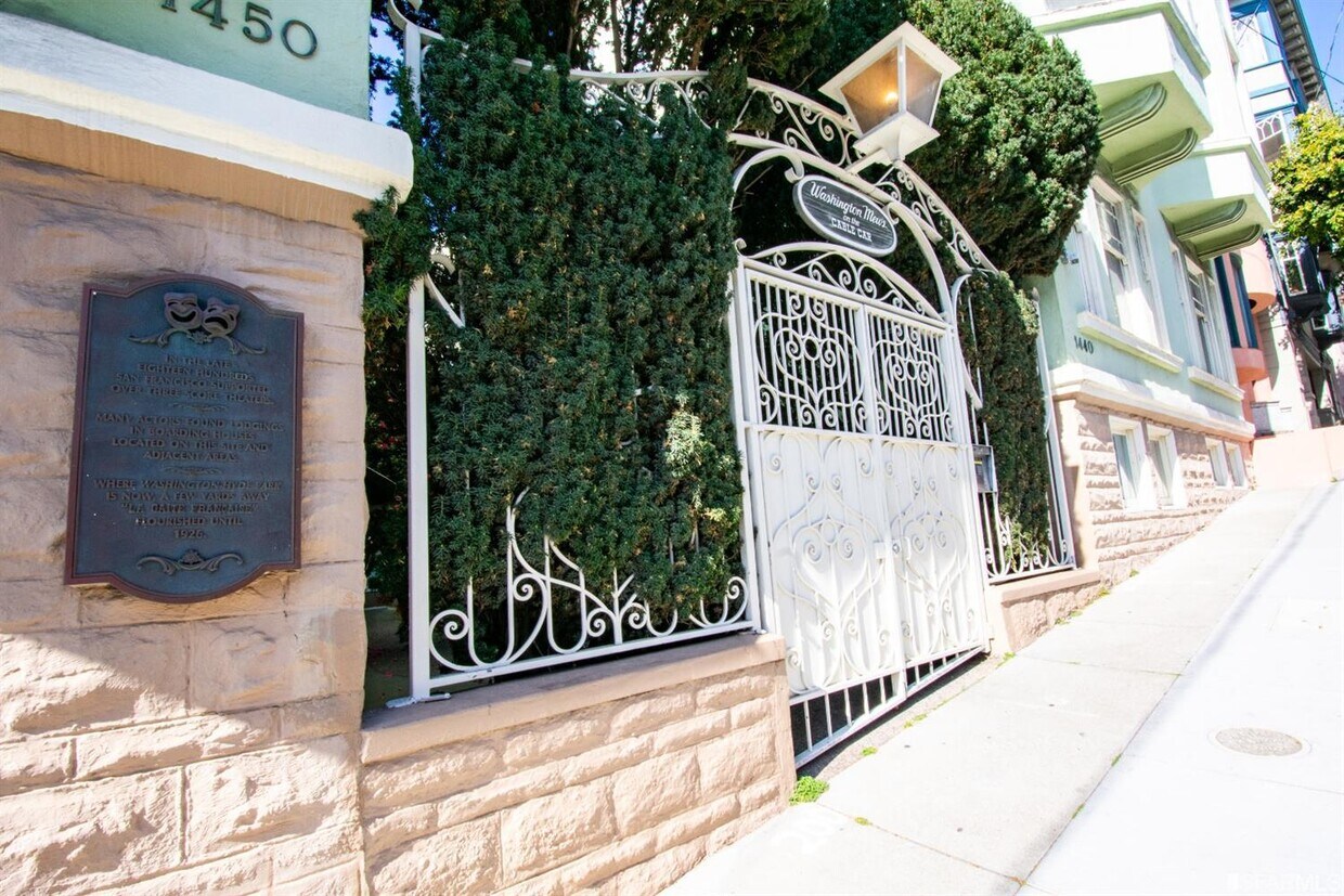 Primary Photo - 1450 Washington St