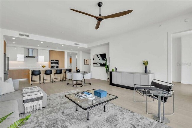 Foto del edificio - 301 Quay Commons Dr