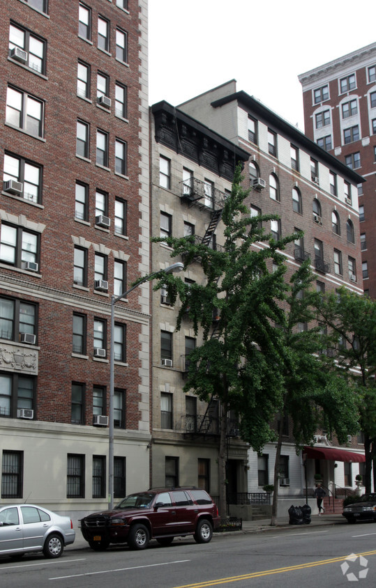 Foto principal - 851 West End Ave