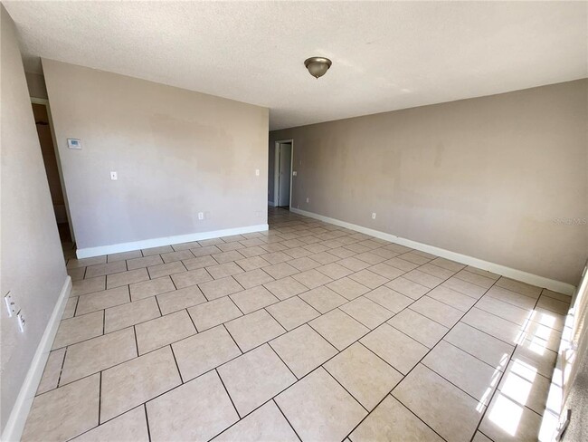 Foto del edificio - 7321 Exemplar Dr