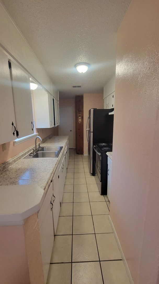 Foto del edificio - 612 Sunset Ln