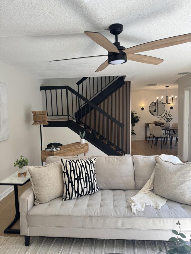 Foto principal - 6372 Seven Springs Blvd