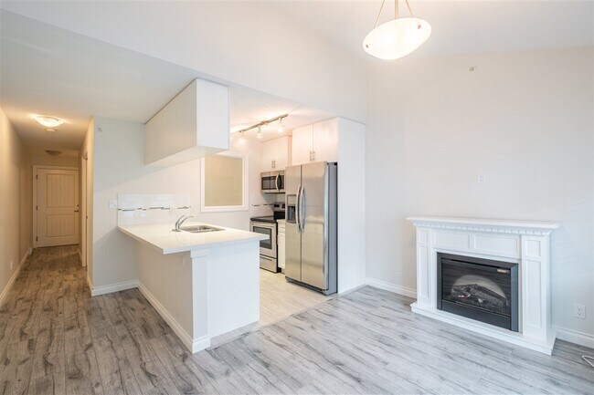 Building Photo - Top-Floor 1 Bedroom Condo in the Heart of Langley City