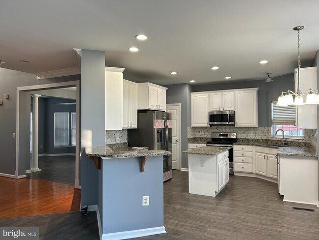 Foto del edificio - 2653 Basingstoke Ln