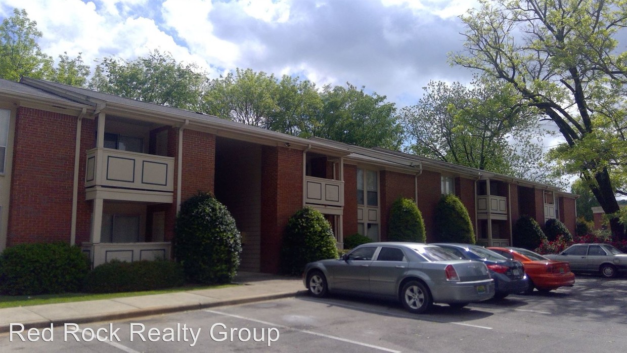 Primary Photo - 8941 Roebuck Blvd