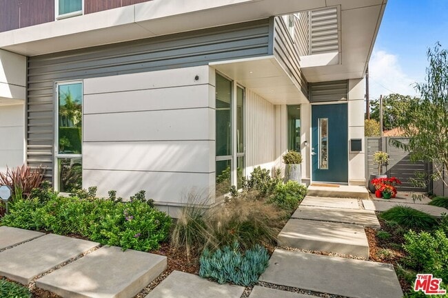 Photo - 2736 Armacost Ave House