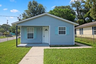 Building Photo - 624 N G St