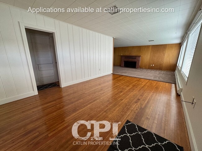 Building Photo - 532 Davidson Avenue