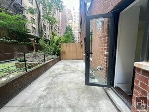 Building Photo - EAST 56 STREET