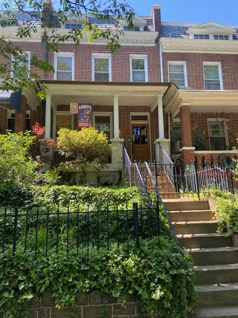 Primary Photo - 320 Tennessee Ave NE