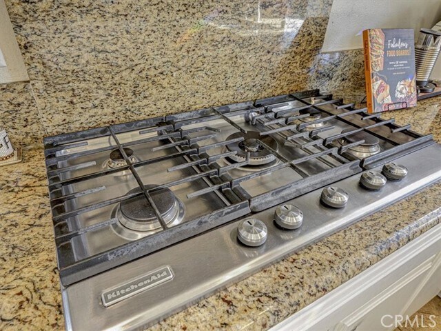 Building Photo - 14 Shasta