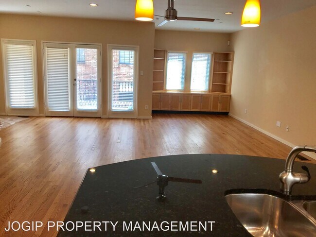 Foto del edificio - 3 br, 3.5 bath House - 3321 Rosedale Ave #3