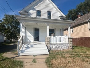 Building Photo - 1537 24th Ave