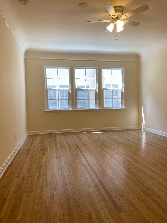 Habitación - 717 S Wilton Pl