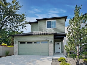 Building Photo - 3073 E Ionia Ct