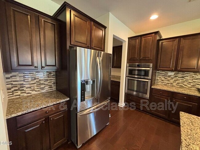 Foto del edificio - 1009 Magnolia Blossom Ln