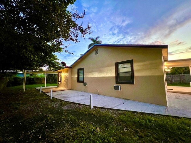 Building Photo - 1376 NW 103rd St