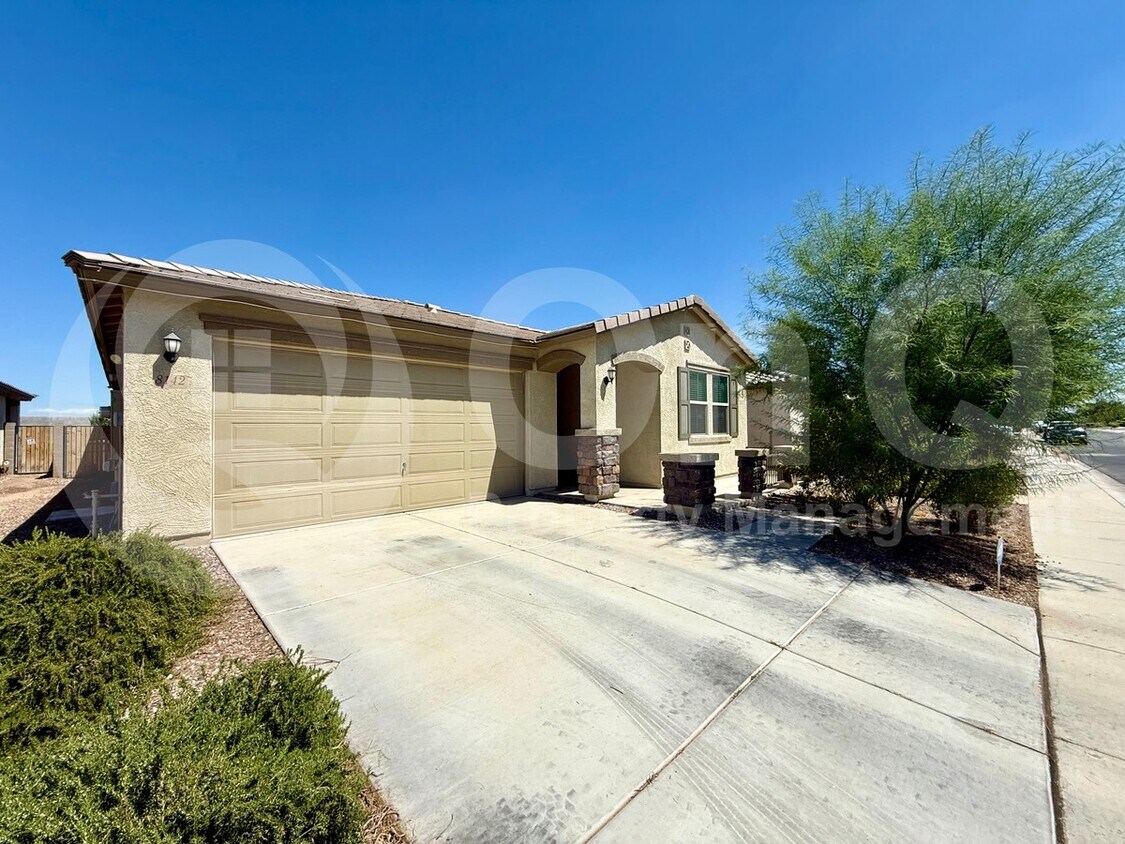 Foto principal - 8142 W Sands Rd