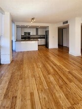 Building Photo - 600 NE 36th St