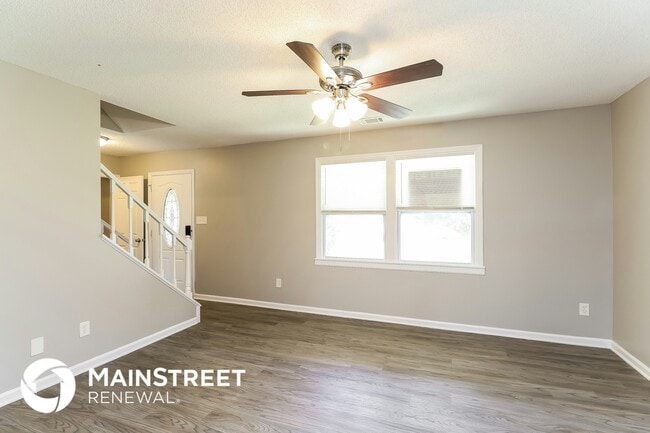 Building Photo - 8109 Beechwood Terrace