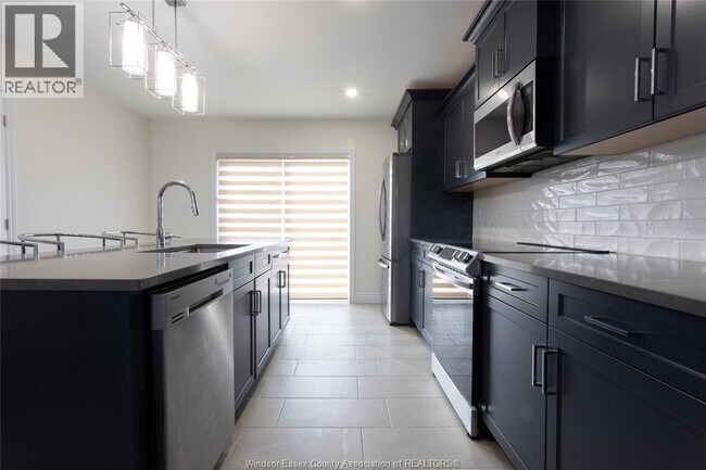 Photo du bâtiment - 511 Harris Rd