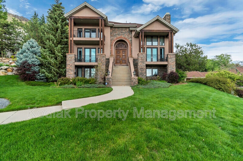 Photo - 3608 E Crest Mount Cir
