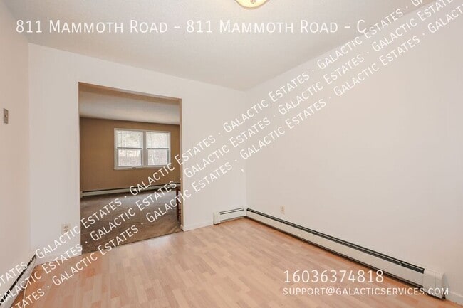 Building Photo - 811 Mammoth Rd