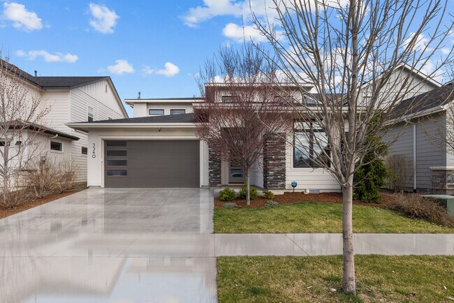 Foto del edificio - 3340 W Lassen Dr