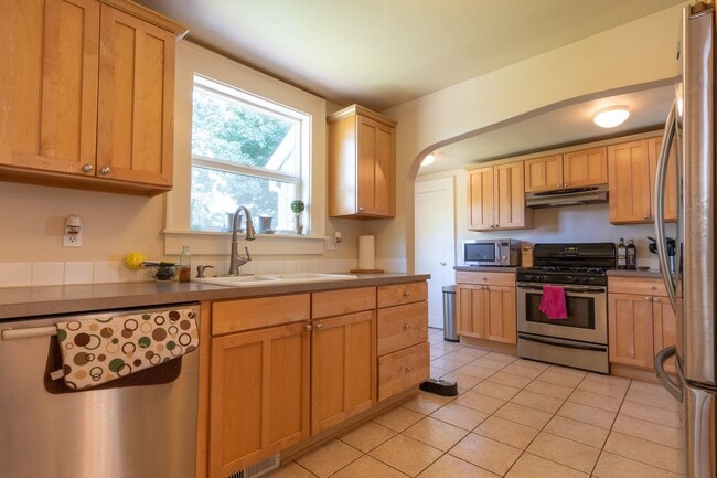 Foto del edificio - 6406 SE 44th Ave