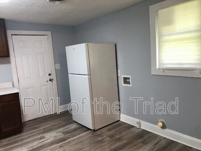 Foto del edificio - 317 Woodbury St