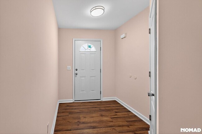 Foto del edificio - 5205 Carriage Pine Dr