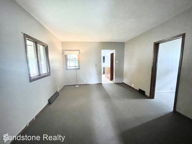 Foto del edificio - 4 br, 2 bath House - 158 Spruce St