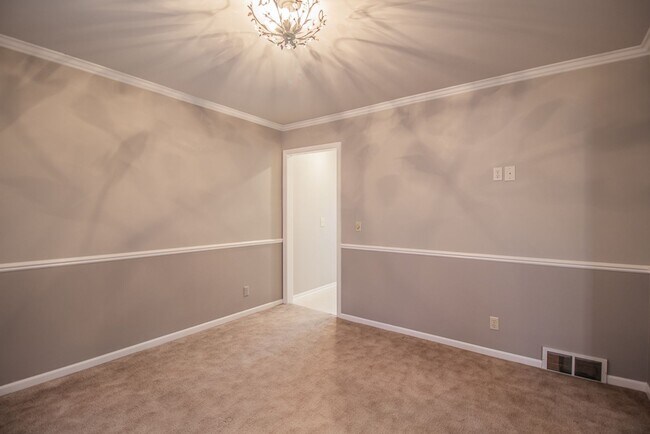 Foto del edificio - Stunning 4 Bedroom / 2.5 Bathroom Home | P...