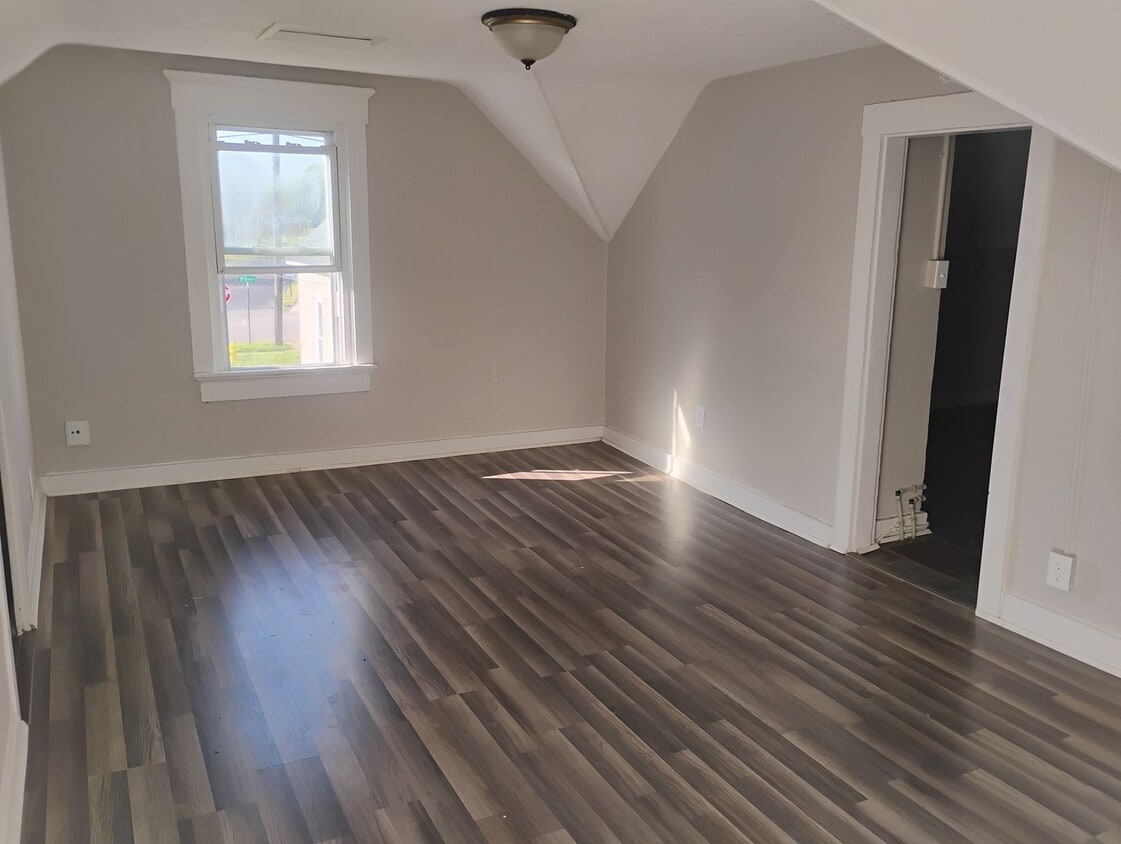 Foto principal - 1325 Jefferson Ave