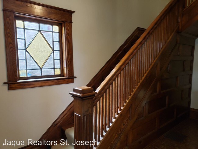 Foto del edificio - 1 br, 1 bath House - 402 Pearl Street