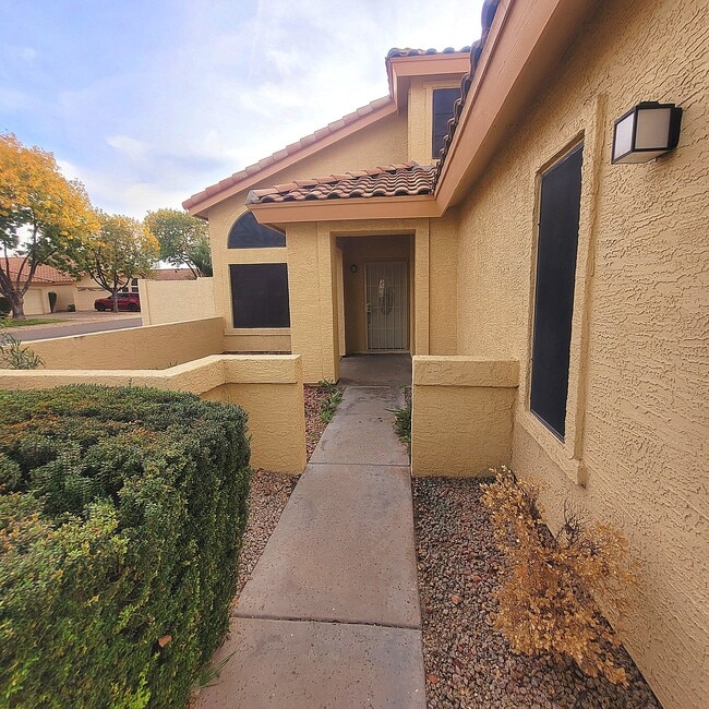 Foto del edificio - 11001 W Crimson Ln