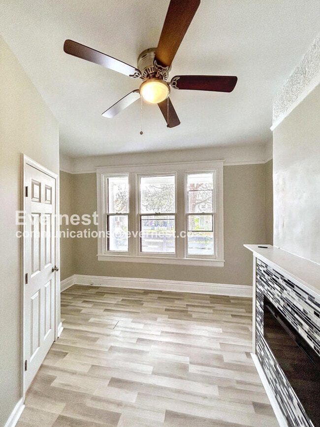 Foto del edificio - 1434 Rogers St