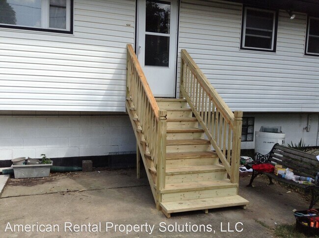Building Photo - 3 br, 1.5 bath House - 270 Chappel Ave Coo...