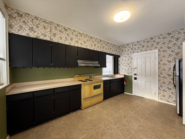 Foto del edificio - Pine Grove Mills Apartment!