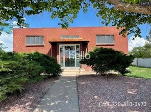Building Photo - 2524 Joliet St